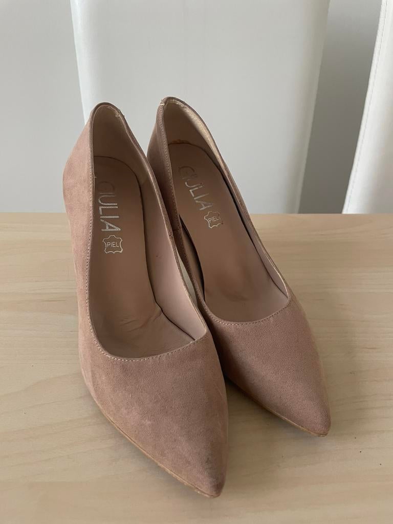 Escarpins couleur beige daim 37 d’occasion, Vêtements | Femmes, Chaussures, Enlèvement, Comme neuf, Beige, Escarpins