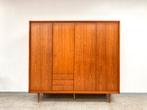 Vintage mid-century teak kleerkast/wandkast 1960's, Teck, 200 cm ou plus, Deens, Utilisé