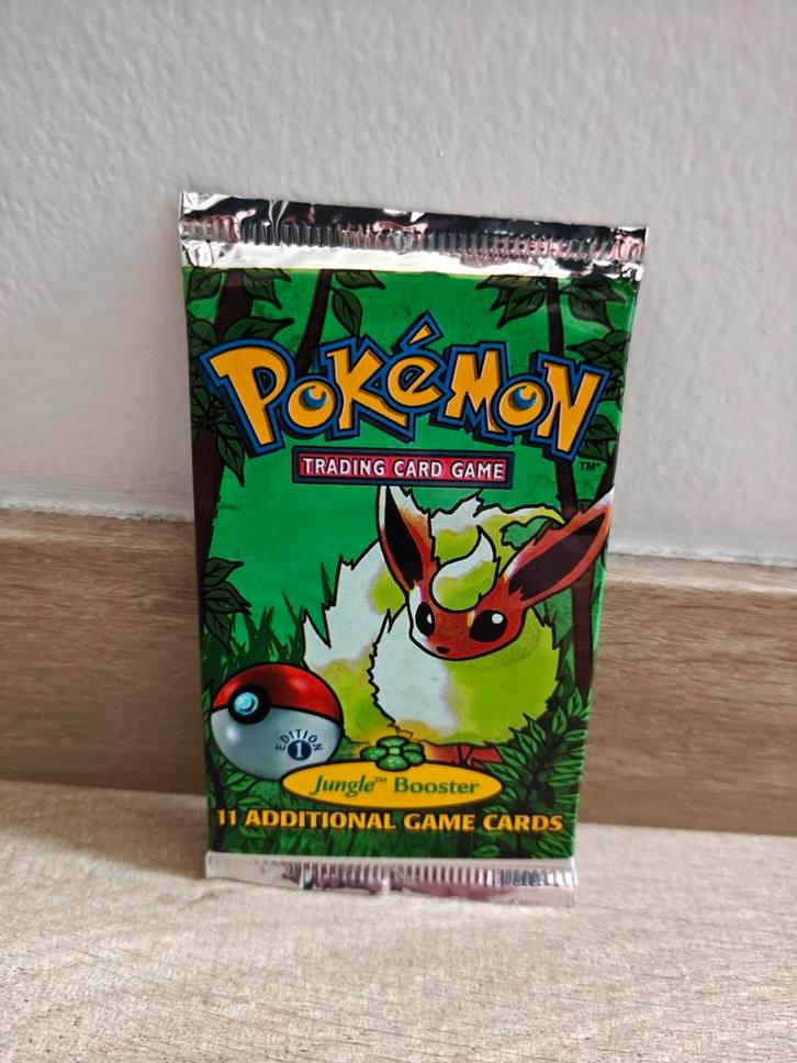 Pokémon Jungle Booster 1ère édition WOTC, Hobby & Loisirs créatifs, Jeux de cartes à collectionner | Pokémon, Neuf, Booster, Foil