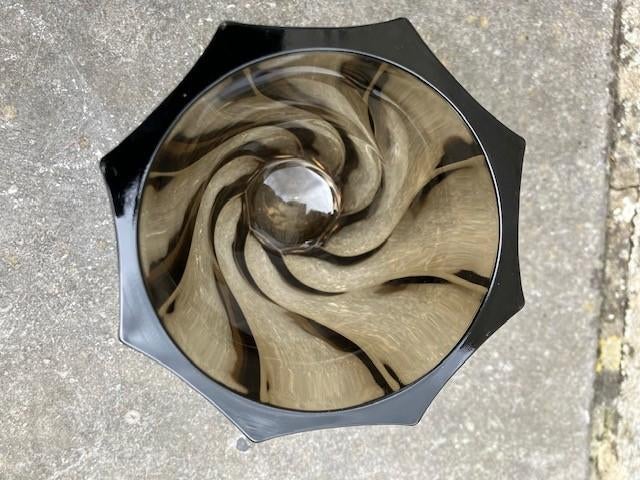 VASE SWIRL EN VERRE FUMÉ LUMINARC LEVER FRANCE. 70'S PERFEKT, Antiquités & Art, Enlèvement ou Envoi