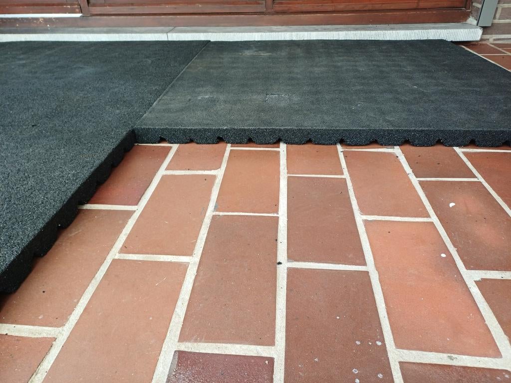 Sportmat. Rubbergranulaat. 102 x 102 x 4 cm, Doe-het-zelf en Bouw, Dakpannen en Dakbedekking, Ophalen