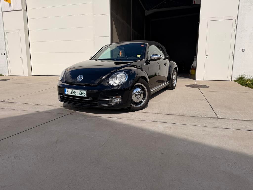 VW Beetle Cabrio 1.6 TDI – 2013, Auto's, Volkswagen, Bedrijf, Te koop, Beetle (Kever), Achteruitrijcamera, Diesel, Euro 5, Cabriolet