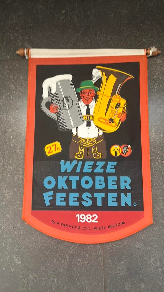 Vlagje 27e Wieze Oktoberfeesten, Ophalen