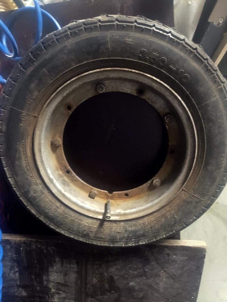 Reserveren wiel aanhangwagen, Enlèvement