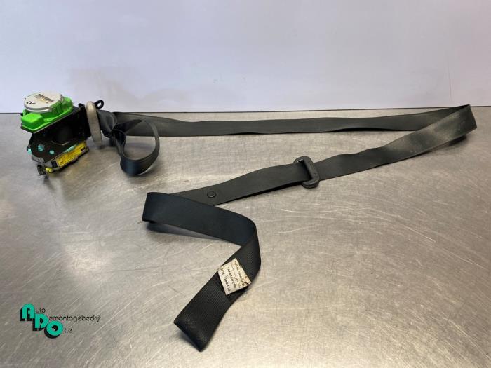 Ceinture de sécurité avant gauche d'un Toyota Yaris (Yaris, Autos : Pièces & Accessoires, -, 3 mois de garantie, Toyota, Utilisé