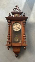 Antieke Paardjesklok, Ophalen