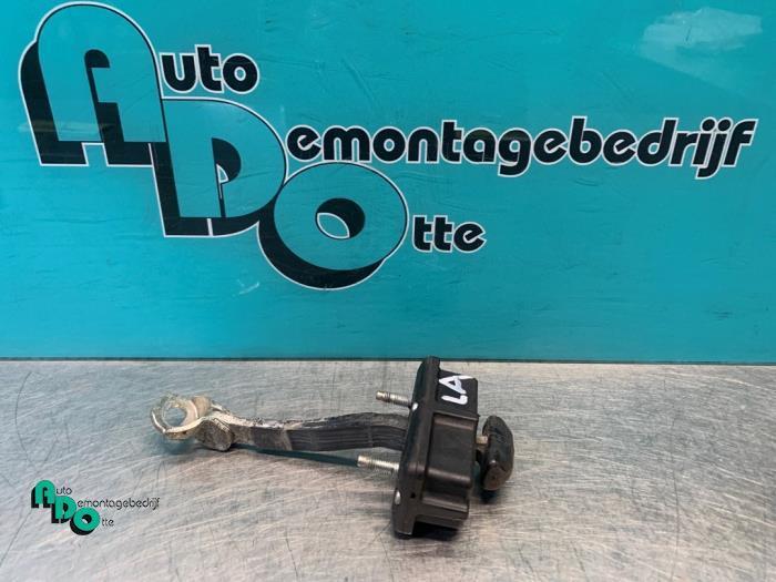 Deurvanger 4Deurs links-achter van een Fiat Punto Evo (Punto, Auto-onderdelen, Carrosserie, Fiat, Gebruikt, 3 maanden garantie