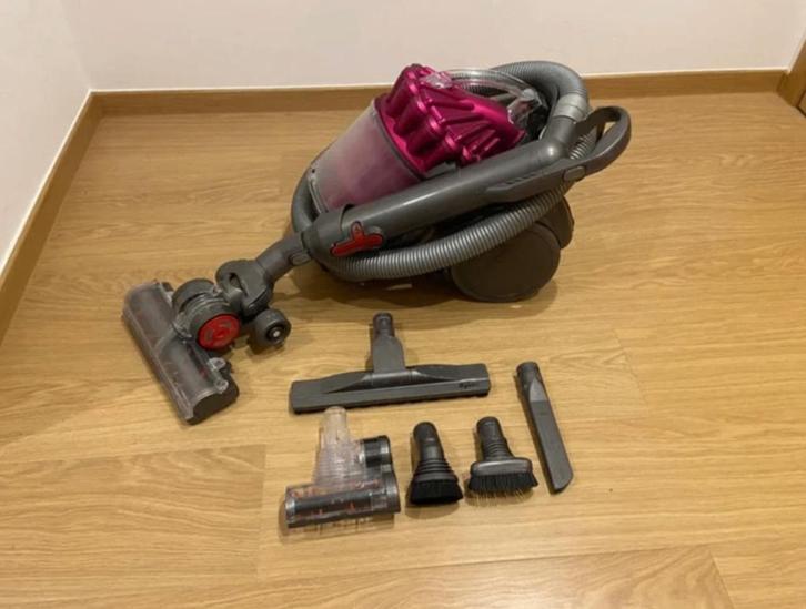 Dyson DC32 – aspirateur traîneau puissant + accessoires, Electroménager, Aspirateurs, Utilisé, Aspirateur, 1200 à 1600 watts, Réservoir