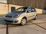 Ford Fiesta 1.4 Benzine Ghia /Airco /Eerste Eig/ Gekeurd, Auto's, Lichtsensor, Leder, Handgeschakeld, 5 deurs