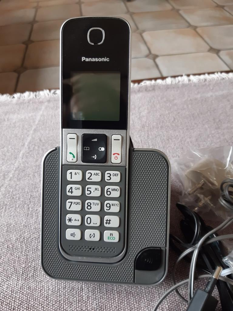 Panasonic draadloze telefoon met laadstation, Ophalen of Verzenden