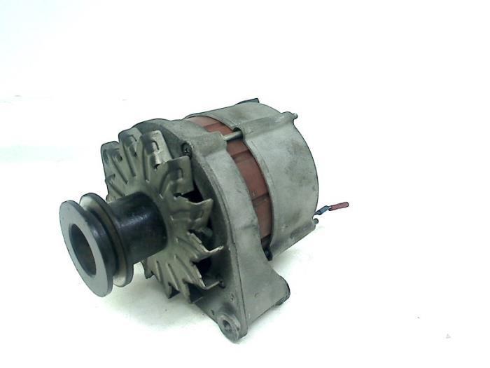 Dynamo van een Audi 80, Auto-onderdelen, Motor en Toebehoren, Audi, Gebruikt, 3 maanden garantie, Ophalen of Verzenden