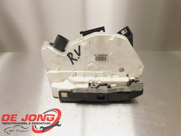 Serrure portière mécanique 4portes avant droite d'un Volks, Volkswagen, -, 3 mois de garantie, Utilisé