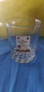 glas Bacardi 1 stuk vorm whisky glas, Enlèvement ou Envoi, Comme neuf, Verres et Verres à shot