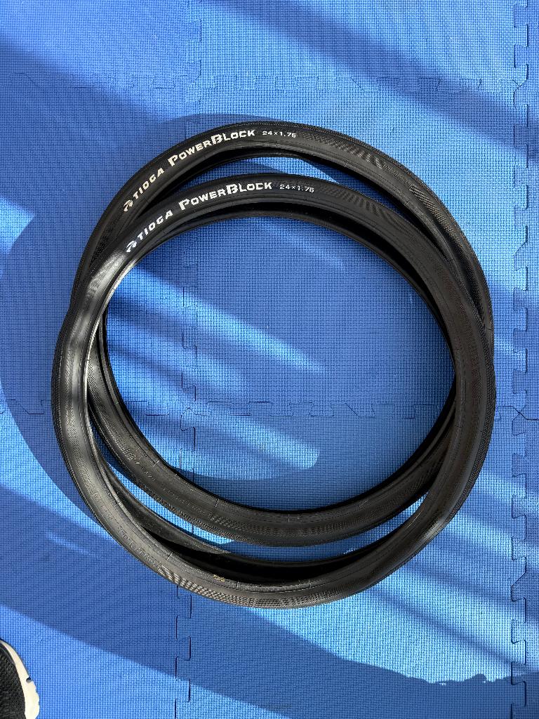 Pneus de vélo TIOGA Powerblock 24" x1.75 | NEUF!!, Vélos & Vélomoteurs, Vélos Pièces, Neuf, Kinderfiets, Caoutchouc, Pneu