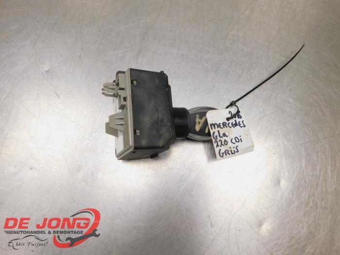 Serrure de contact + clé d'un Mercedes GLA, Autos : Pièces & Accessoires, 3 mois de garantie, Utilisé, -, -