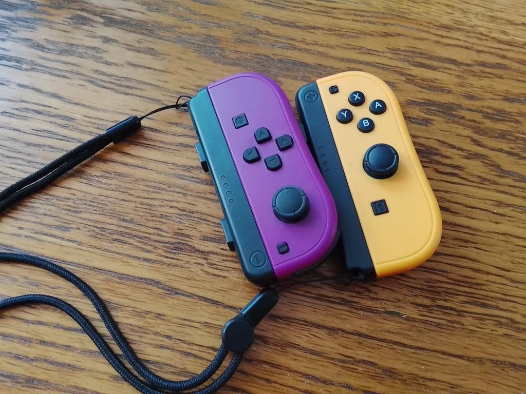 Controllers die compatibel zijn met Nintendo Switch - Joy-Co, Ophalen of Verzenden, Zo goed als nieuw, Met 2 controllers, Switch Original