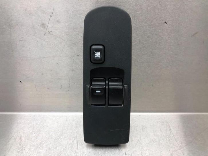RAAMSCHAKELAAR Mitsubishi Colt (Z2 / Z3) (|8608A179|), Auto-onderdelen, Overige Auto-onderdelen, Mitsubishi, Gebruikt