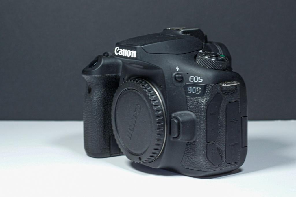 canon 90d état comme neuf 4900 clics, Canon, Moins de 4 fois, Comme neuf, Enlèvement