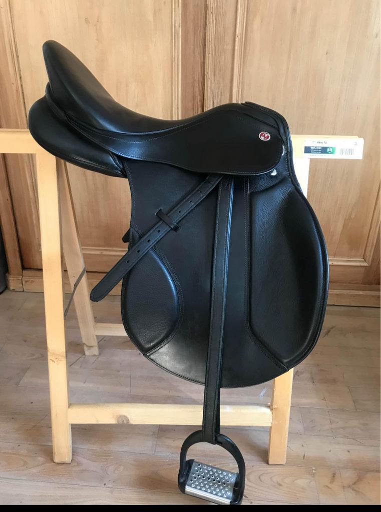 Selle/Zadel KIEFFER mixte 17,5”, Animaux & Accessoires, Chevaux & Poneys | Selles, Utilisé, Récréation, Enlèvement