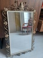 Ancien miroir en laiton en bon état