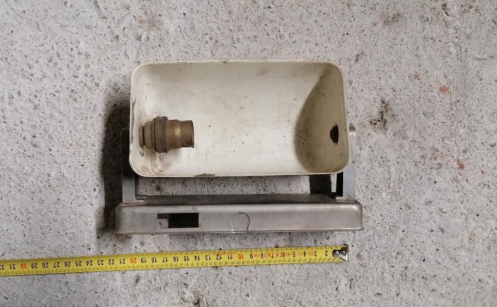 Lampe industrielle applique, Envoi, Utilisé, Métal