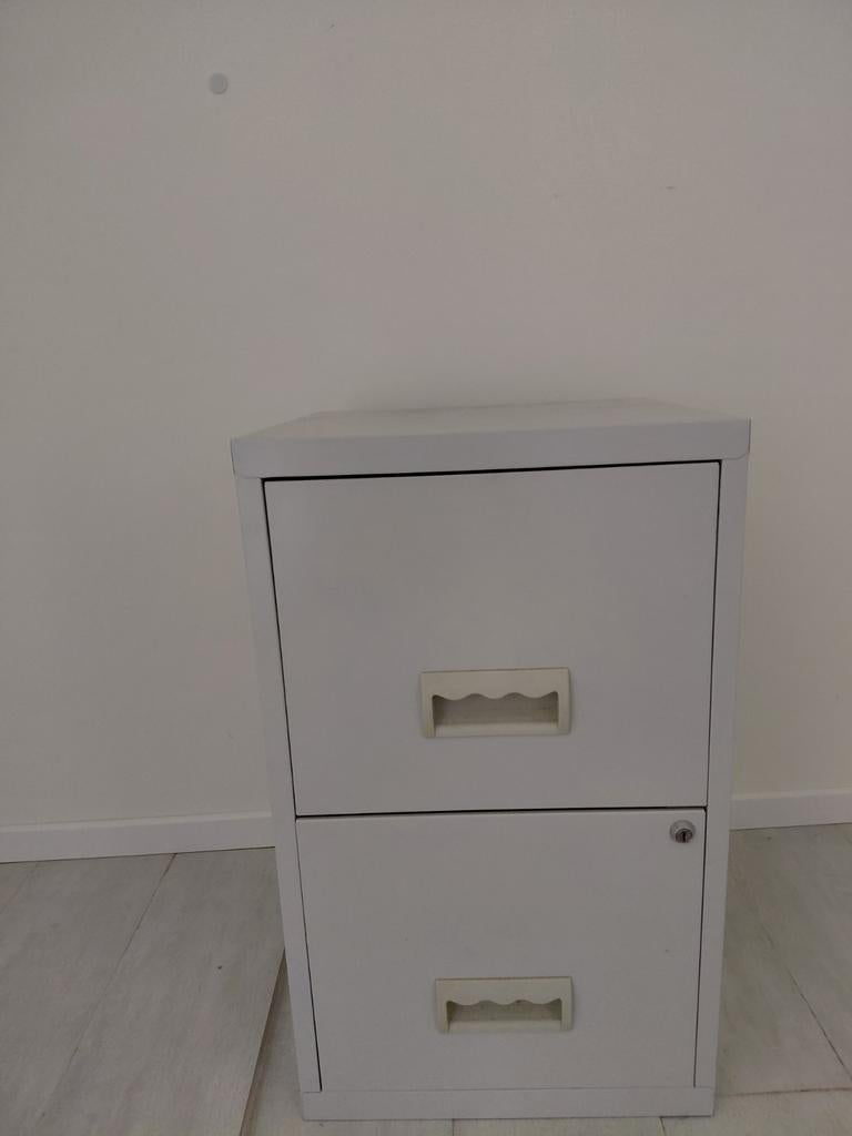 Ladekast voor A4 formaat documenten., Ophalen