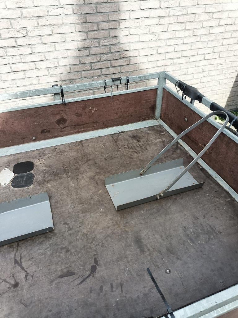 Goot& wielgoot om motor vast te zetten, Auto diversen, Ophalen