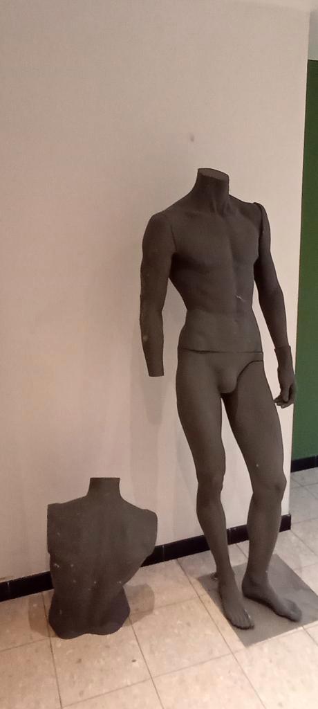 Mannequin+ buste pour uniforme, Collections, Objets militaires | Général, Autres, Enlèvement