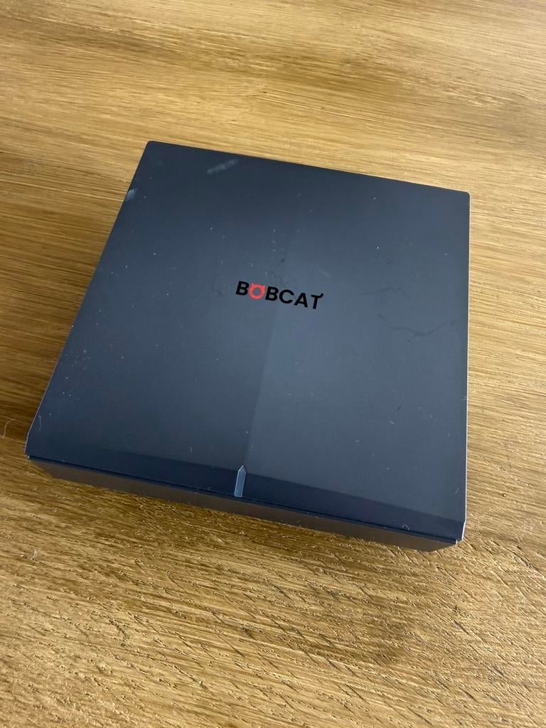 Bobcat Helium miner 300, Computers en Software, Windows Laptops, Zo goed als nieuw, Ophalen
