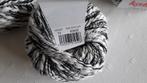 Creta, garen Katia, 13 bollen, kleur zwart, wit ( nr 73), Hobby & Loisirs créatifs, Tricot & Crochet, Enlèvement ou Envoi, Neuf