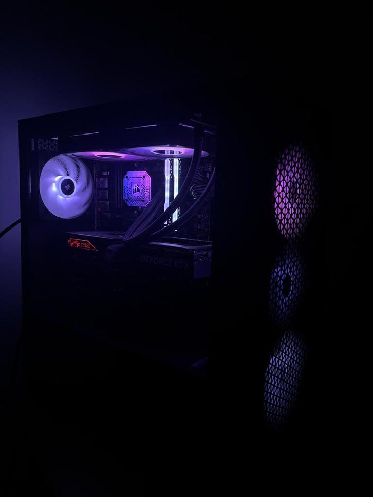 Pc gaming full corsair rtx 4070 état neuf + setup complet, Consoles de jeu & Jeux vidéo, Jeux | PC, Comme neuf, Enlèvement