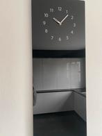 Zwarte moderne klok, Ophalen, Zo goed als nieuw