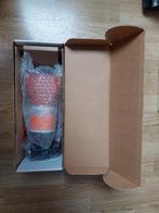 Seaflo Membraanpomp / waterpomp, 230V, 12.5 L/min, 2.4 bar, Watersport en Boten, Kajuitzeilboten en Zeiljachten, Ophalen, Nieuw