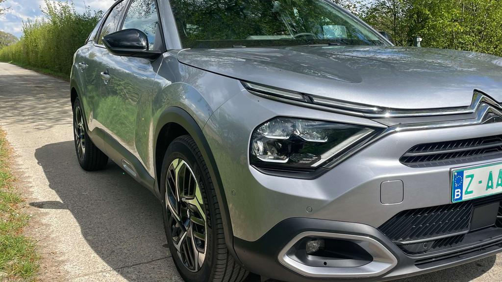 Citroën C4 C4 1.2 MHEV Hybride Max e-DCS6 Neuve garantie po, Stof, Zwart, https://public.car-pass.be/vhr/fd3866e0-74dc-457f-b533-fdcdec33fcc5