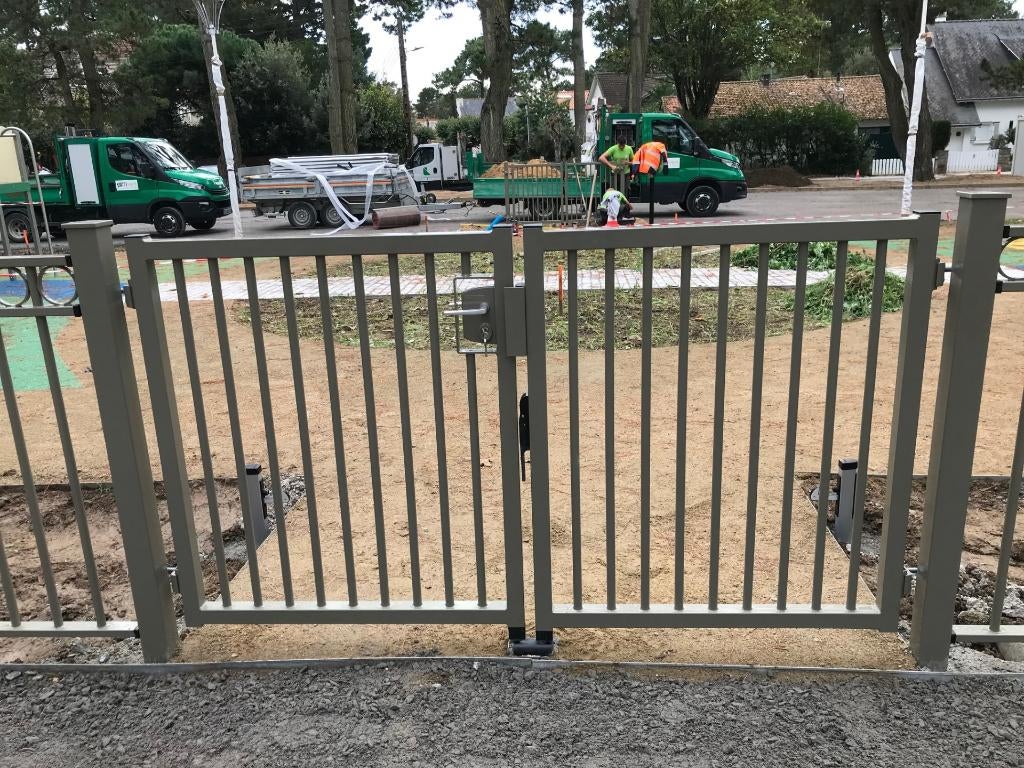 Dubbele draaipoort 2000x1800, Tuin en Terras, Ophalen, Staal, Nieuw, 150 tot 200 cm