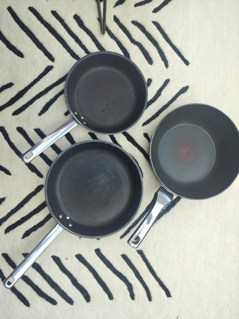 3 gratis koekenpannen op te halen, Maison & Meubles, Cuisine | Casseroles & Poêles, Enlèvement