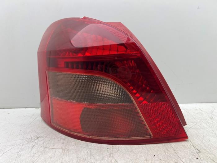 Feu arrière gauche d'un Toyota Yaris, -, 3 mois de garantie, Toyota, Utilisé