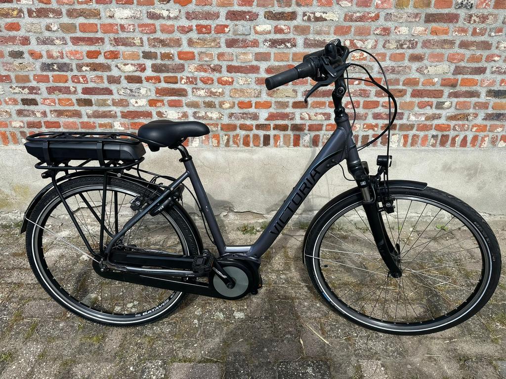Electrische victoria bosch middenmotor fiets, Fietsen en Brommers, Zo goed als nieuw, 47 tot 51 cm, 50 km per accu of meer, Ophalen