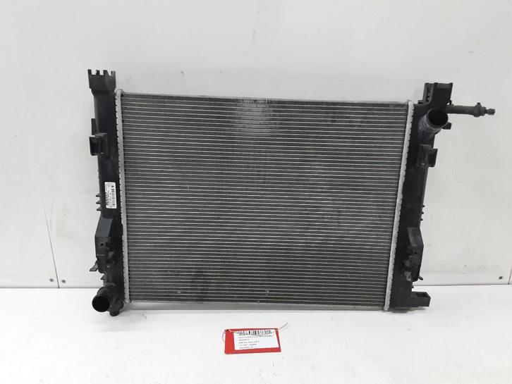 RADIATEUR EAU Dacia Logan MCV II / Sandero Wagon (7S), Autos : Pièces & Accessoires, Climatisation & Chauffage, Dacia, Utilisé