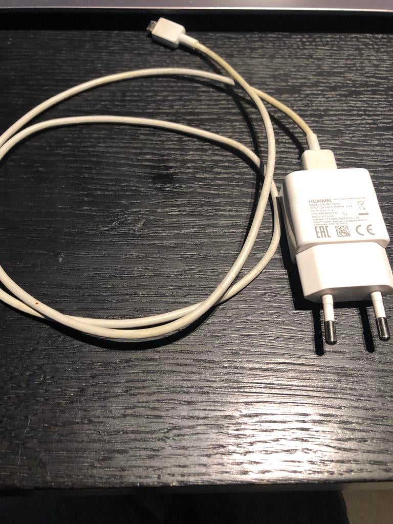 Adapter “Huawei “ met kabel., Ophalen