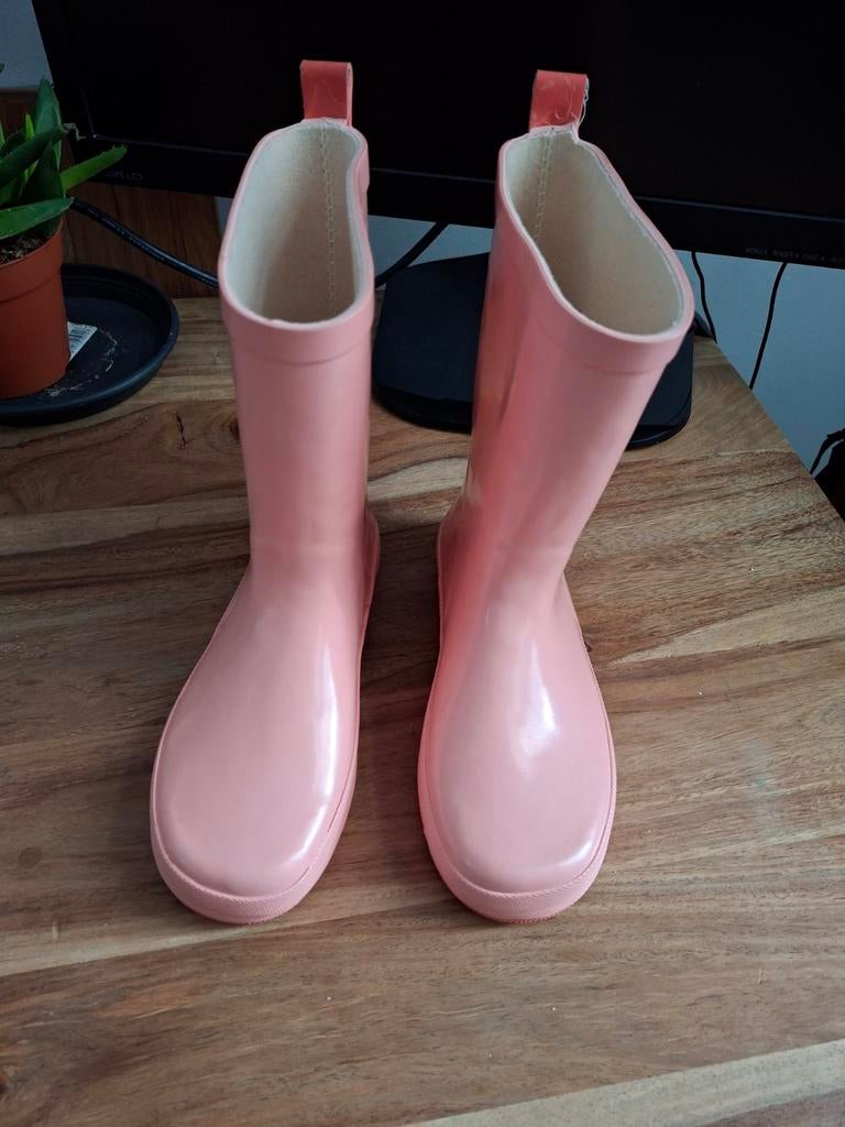 Kinderlaarzen nieuw, Ophalen