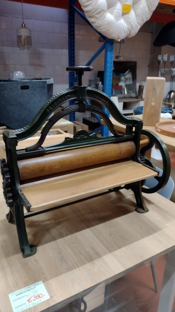 Antieke mangel, Ophalen