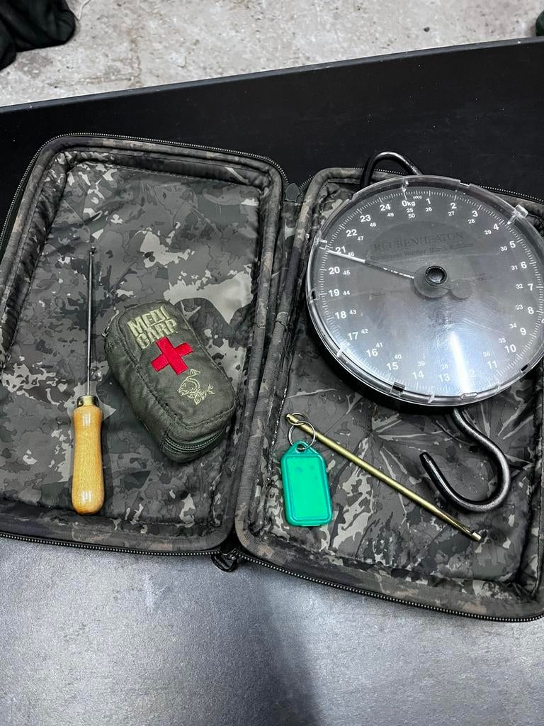 Reuben Heaton Specimen Hunter Black Edition, Watersport en Boten, Hengelsport | Karpervissen, Ophalen, Gebruikt