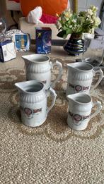 Set van melkkannetjes, Ophalen