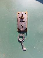 Ancienne serrure d'armoire/serrure de meuble avec clé, Antiquités & Art, Enlèvement