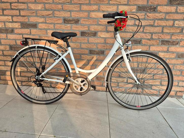 Witte damesfiets / meisjesfiets maat 28 inch, Fietsen en Brommers, Fietsen | Dames | Damesfietsen, Ophalen