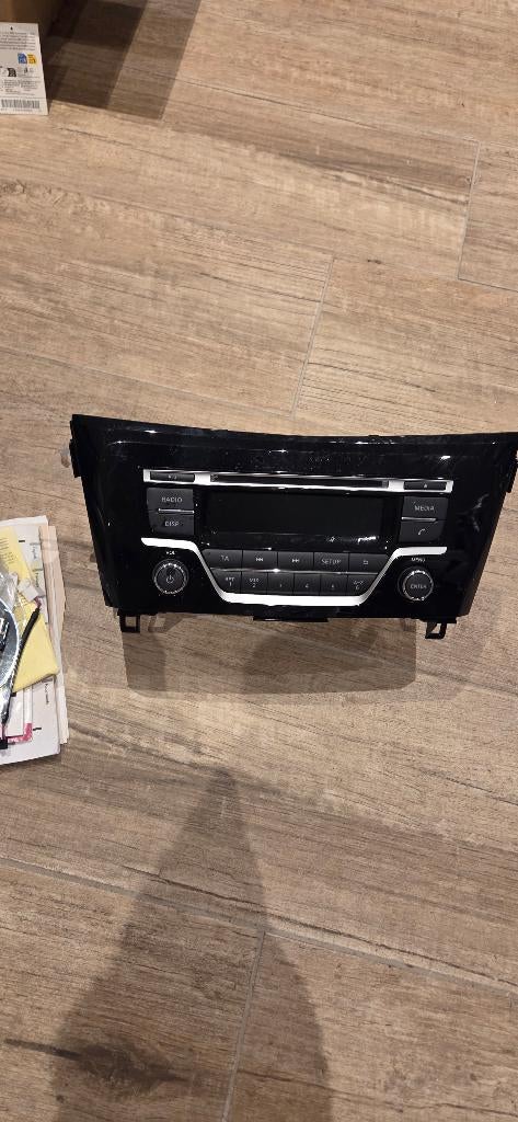 Radio auto nissan, Autos : Divers, Autoradios, Enlèvement, Comme neuf