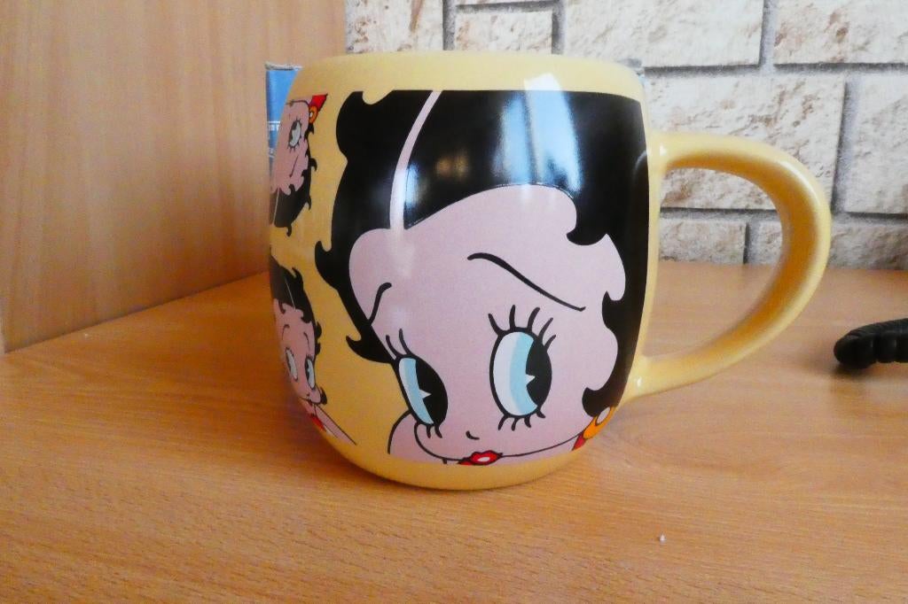 Betty Boop Mug rond Avenue of the Stars 2000., Enlèvement ou Envoi, Neuf, Humain