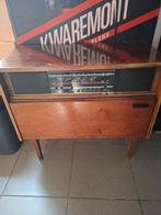 Oude Radio met plaatenspeler, Enlèvement