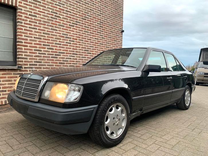 Mercedes W124 oldtimer project, Auto's, Mercedes-Benz, Particulier, Open dak, Benzine, Automaat, Ophalen